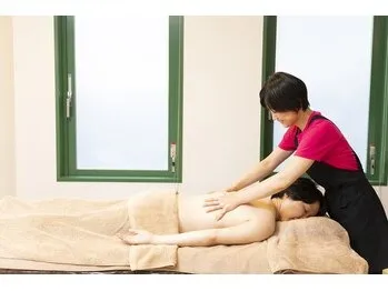  背中マッサージ